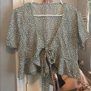 SHEIN green and white leopard crop top